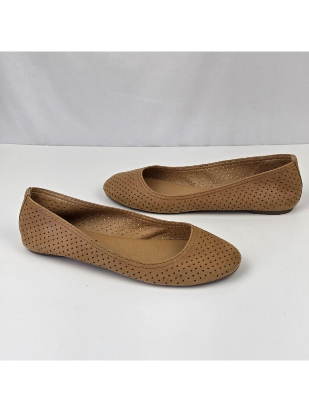 Lucky Brand Everlee Tan Perforated Leather Ballet Flats Size 8.5M